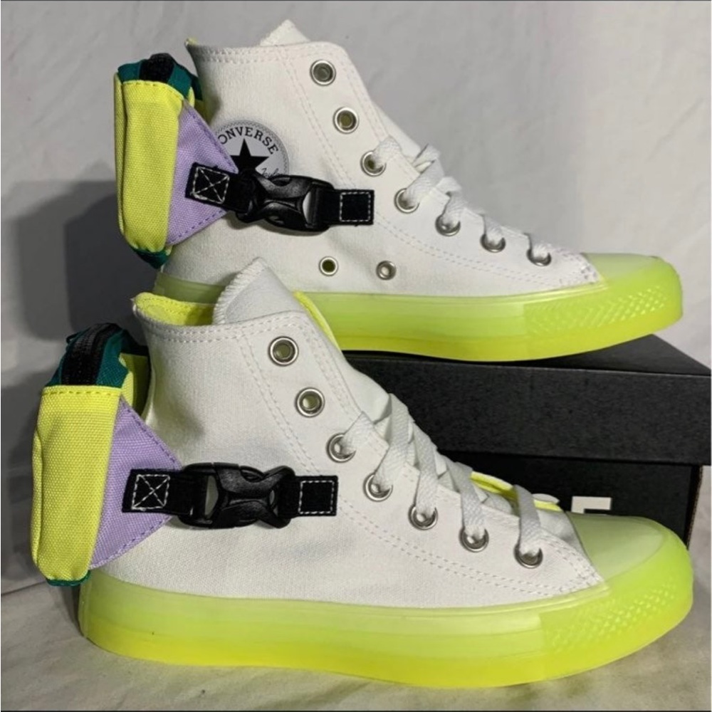 Converse CTAS BUCKLE UP HI Top Shoes White Womans 5.5/5 New With Box Festival